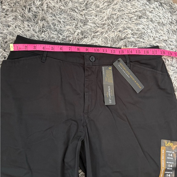 Lee Women’s Relaxed Fit Straight Leg All Day Pant - Black - 14 Petite - Picture 6 of 14